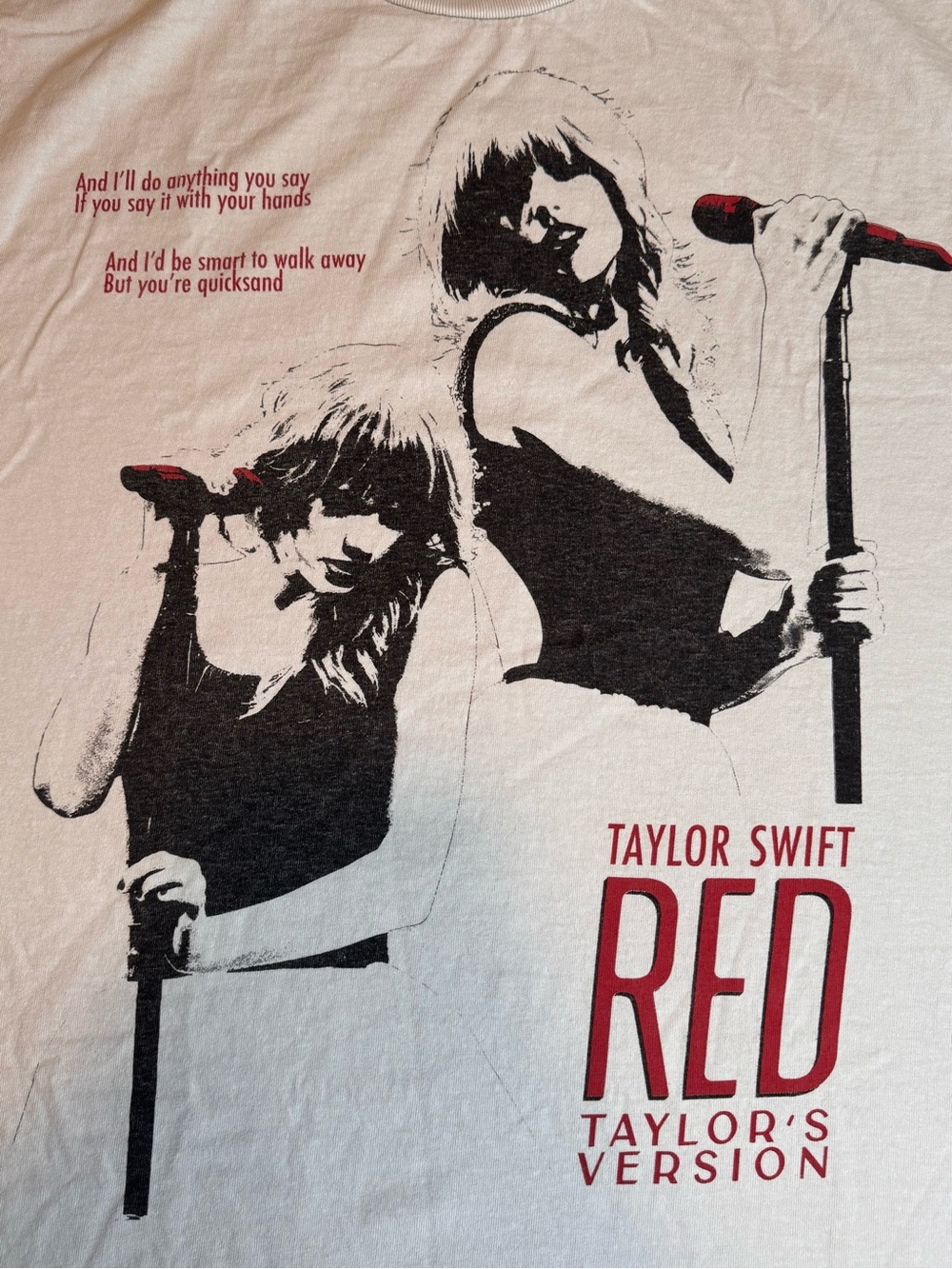 Taylor Swift RED Tour Graphic Tee-2XL(24x31)